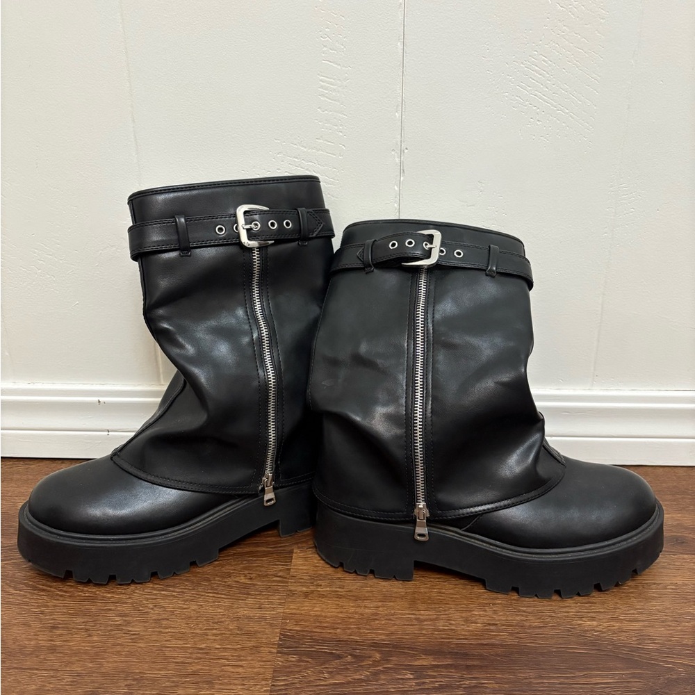 Stylish Black Women's Boots